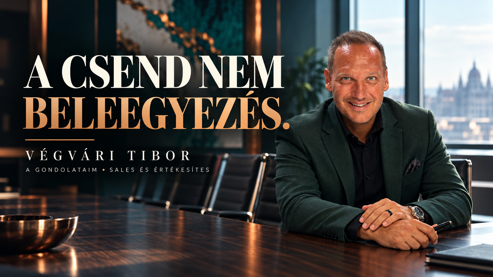 Végvári Tibor elegáns tárgyalóban, generált plakátillusztráción; felirat: A csend nem beleegyezés.